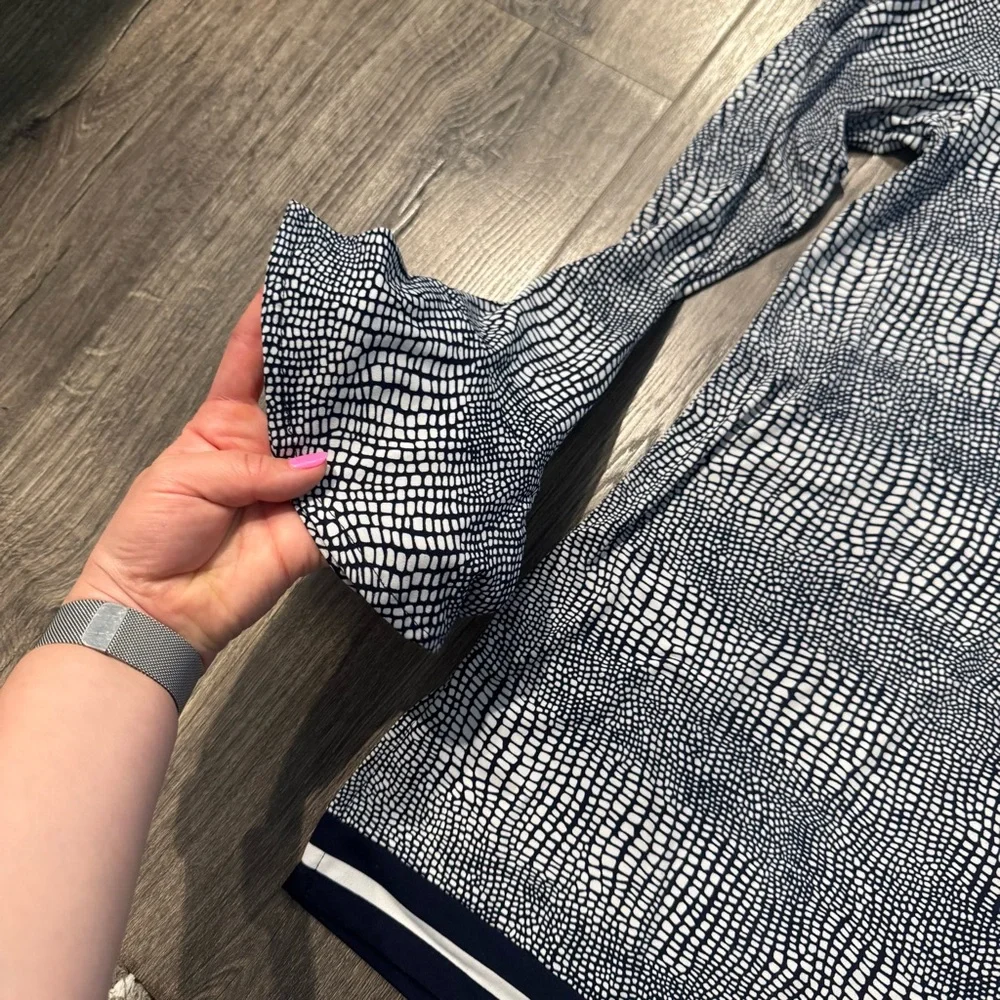 Michael Kors Blue and White Textured Top bell sleeve size large women